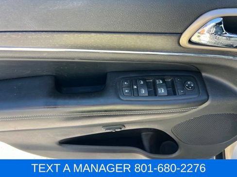 Used 2015 Jeep Grand Cherokee Limited w/ Trailer Tow Group IV AWD/4WD image 18