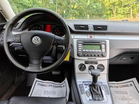 Used 2008 Volkswagen Passat Komfort FWD image 21
