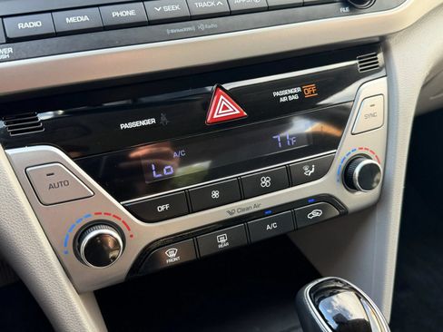 Used 2018 Hyundai Elantra Value Edition w/ Cargo Package FWD image 22