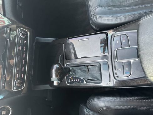 Used 2016 Kia Cadenza Premium image 22