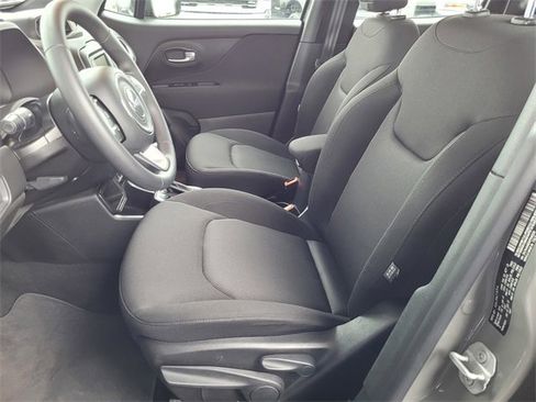 Certified 2019 Jeep Renegade Sport image 16