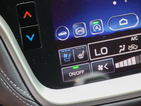 Certified 2025 Subaru Outback Touring AWD/4WD image 14