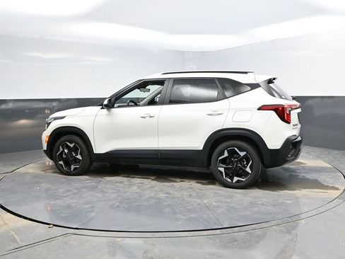 Used 2025 Kia Seltos S image 6