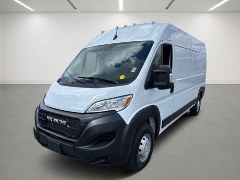 Used 2023 RAM ProMaster 2500 FWD image 2