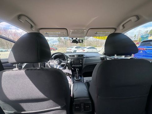 Used 2017 Nissan Rogue S AWD/4WD image 26
