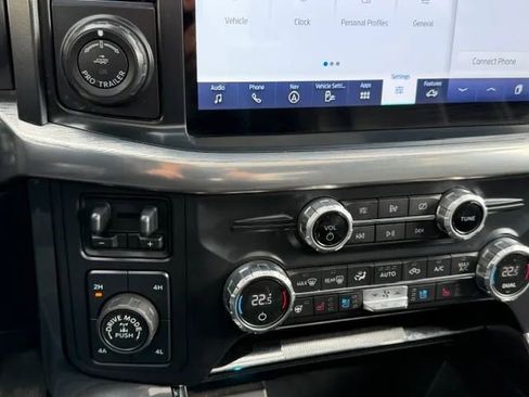 Used 2021 Ford F150 Lariat w/ Equipment Group 502A High AWD/4WD image 21