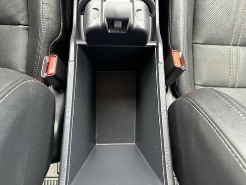 Used 2024 Honda HR-V EX-L image 8