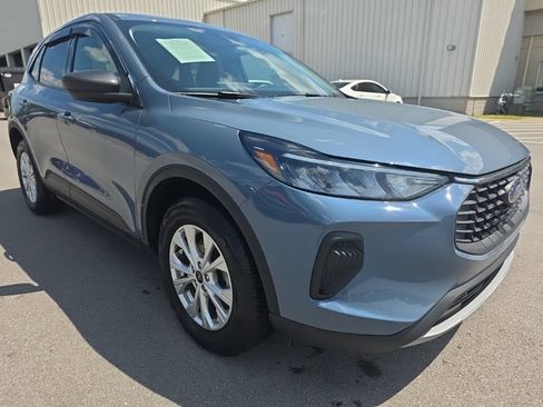 Used 2024 Ford Escape Active w/ Tech Pack #1 AWD/4WD image 3