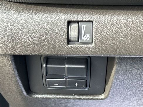 Used 2023 Chevrolet Colorado Z71 w/ Z71 Convenience Package 2 image 17