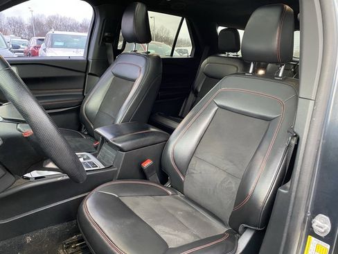 Used 2022 Ford Explorer ST-Line w/ Class IV Trailer Tow Package image 19