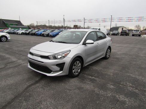 Used 2022 Kia Rio S image 3