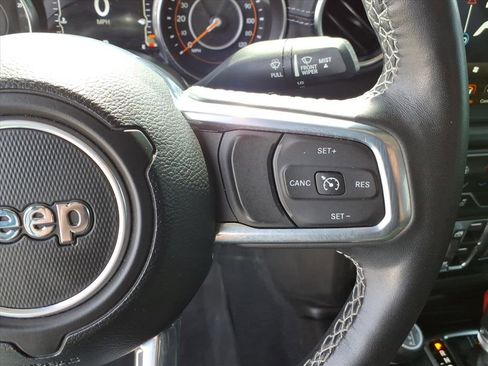 Used 2022 Jeep Gladiator Overland w/ Popular Equipment Package image 20