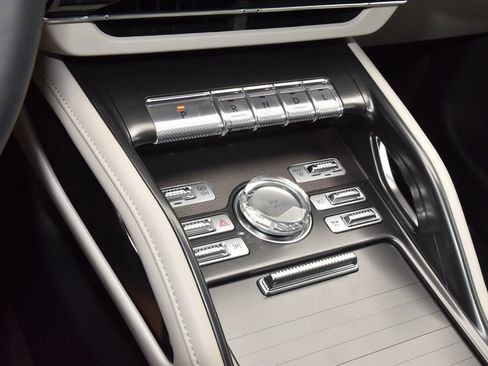 New 2026 Lincoln Nautilus Premier AWD/4WD image 37