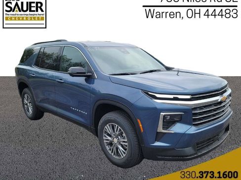 New 2026 Chevrolet Traverse LT w/ Driver Confidence Package AWD/4WD image 1