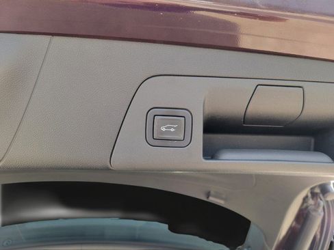 Used 2021 Buick Envision Avenir image 6