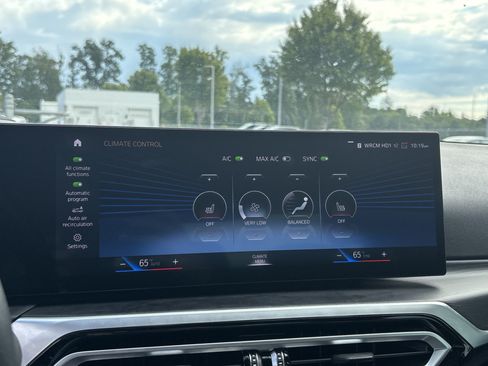 Certified 2023 BMW 330i Sedan w/ Premium Package RWD image 25