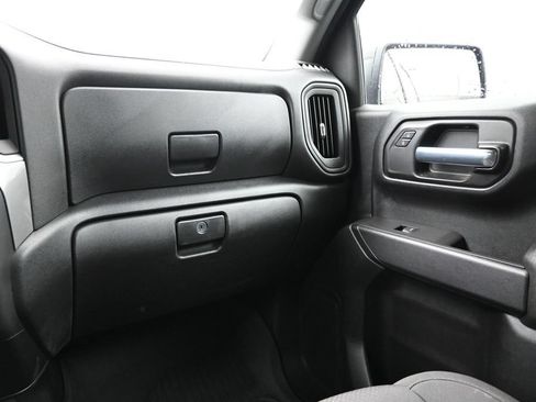 Used 2021 Chevrolet Silverado 1500 Custom Trail Boss w/ LPO, Dark Essentials Package AWD/4WD image 5