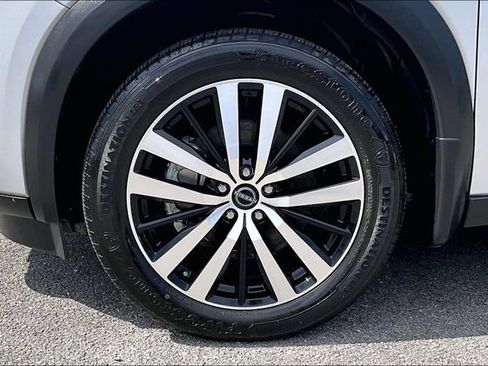 Certified 2023 Nissan Pathfinder Platinum w/ Black Appearance Package AWD/4WD image 35