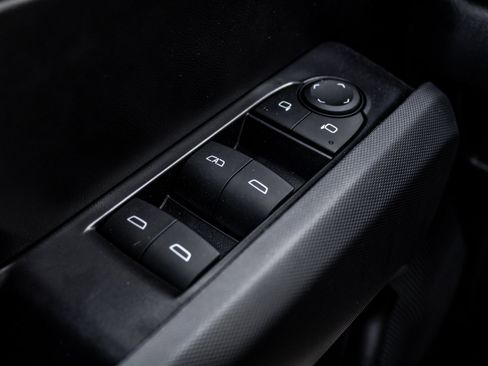 New 2025 GMC Canyon Elevation w/ Convenience Package image 32