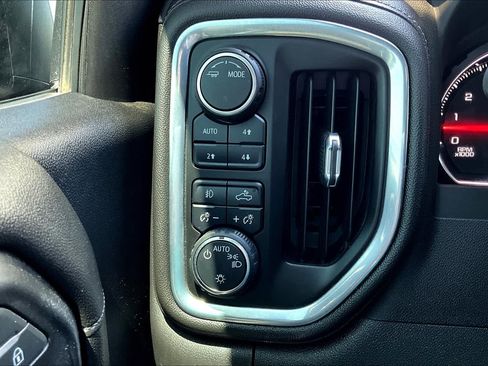 Used 2022 Chevrolet Silverado 1500 RST w/ Texas Edition Plus AWD/4WD image 33