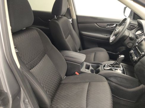 Used 2018 Nissan Rogue SV FWD image 21