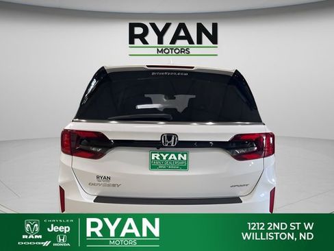 Used 2025 Honda Odyssey Sport-L image 4