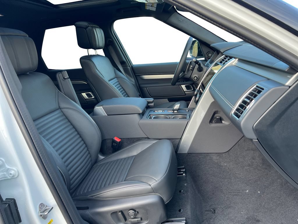 New 2025 Land Rover Discovery Dynamic SE AWD/4WD image 30
