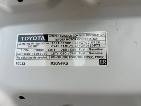 Used 2025 Toyota Corolla Cross L FWD image 35