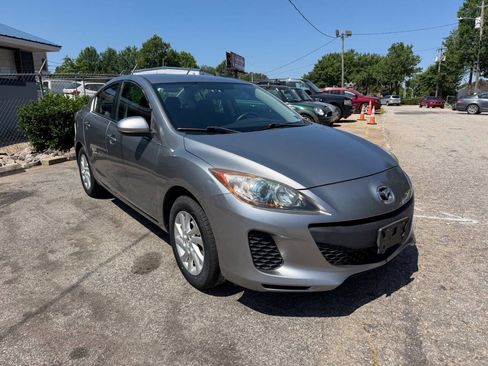 Used 2012 MAZDA MAZDA3 i Touring FWD image 3