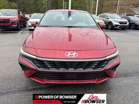 Used 2025 Hyundai Elantra SEL FWD image 8