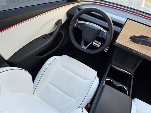 Used 2024 Tesla Model 3 Performance image 27