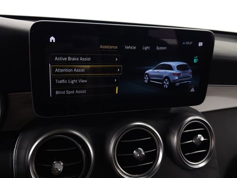 Used 2020 Mercedes-Benz GLC 300 4MATIC image 27