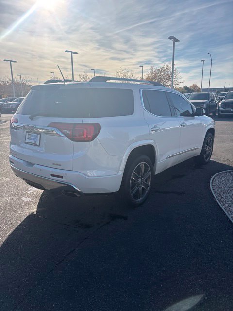 Used 2017 GMC Acadia Denali AWD/4WD image 3