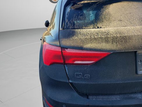 Used 2022 Audi Q3 2.0T Premium w/ Black Optic Sport Package image 14