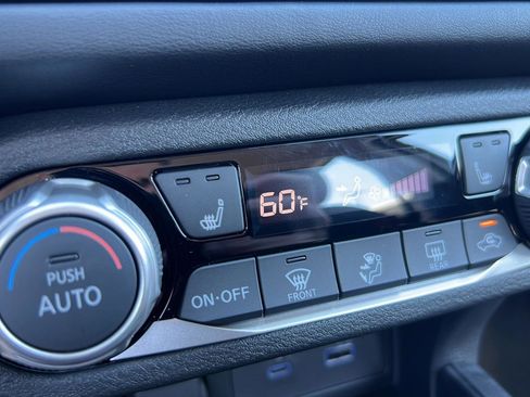 New 2025 Nissan Versa SR w/ Trunk Package image 20