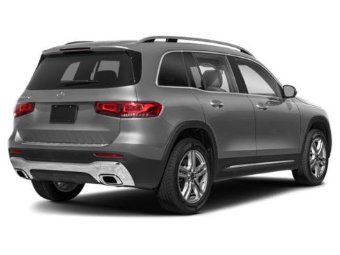 Used 2023 Mercedes-Benz GLB 250 4MATIC image 5