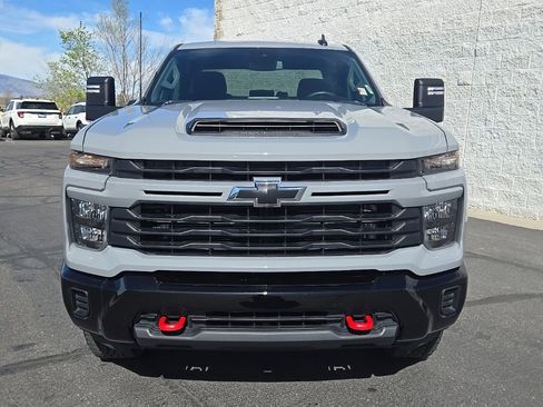 Used 2024 Chevrolet Silverado 2500 Custom w/ Custom Value Package image 9