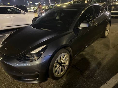 Used 2023 Tesla Model 3 Standard Range RWD image 2