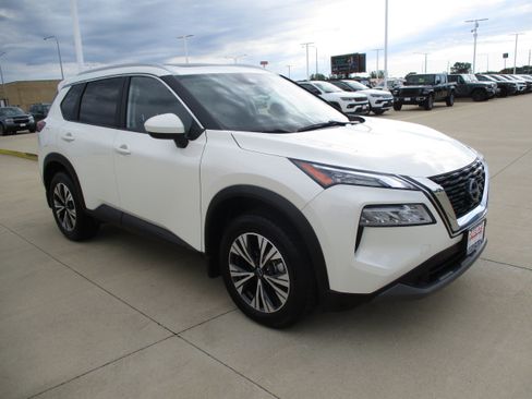 Used 2023 Nissan Rogue SV w/ SV Premium B Package AWD/4WD image 9