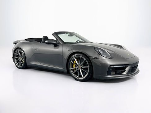 Used 2020 Porsche 911 Carrera S RWD image 3
