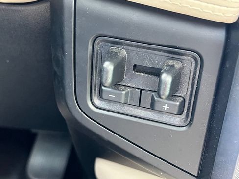 Used 2023 Ford Expedition Max Platinum AWD/4WD image 33