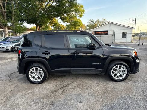 Used 2020 Jeep Renegade Latitude FWD image 4