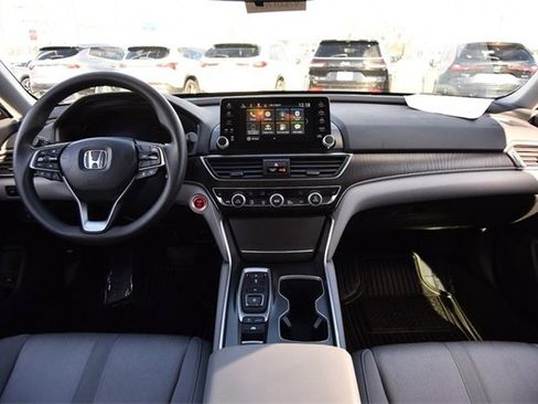 Used 2020 Honda Accord EX image 7