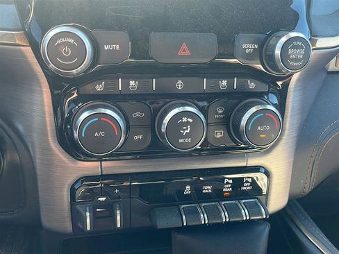 Used 2022 RAM 1500 Limited w/ Body Color Bumper Group image 10