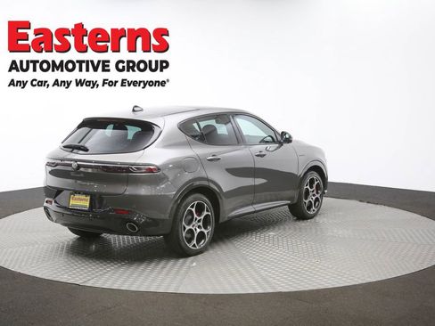 Used 2024 Alfa Romeo Tonale Veloce w/ Active Assist Package AWD/4WD image 38