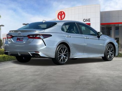 Certified 2024 Toyota Camry SE FWD image 5