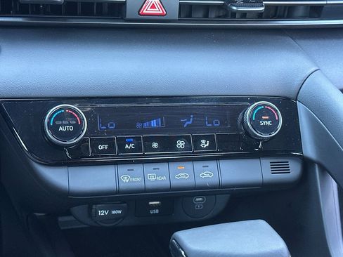 New 2025 Hyundai Elantra Sport image 18