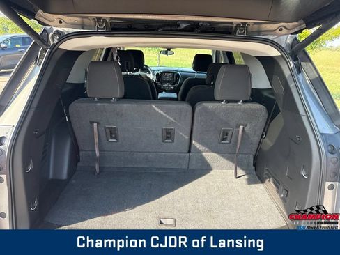 Used 2018 Chevrolet Traverse LT AWD/4WD image 17