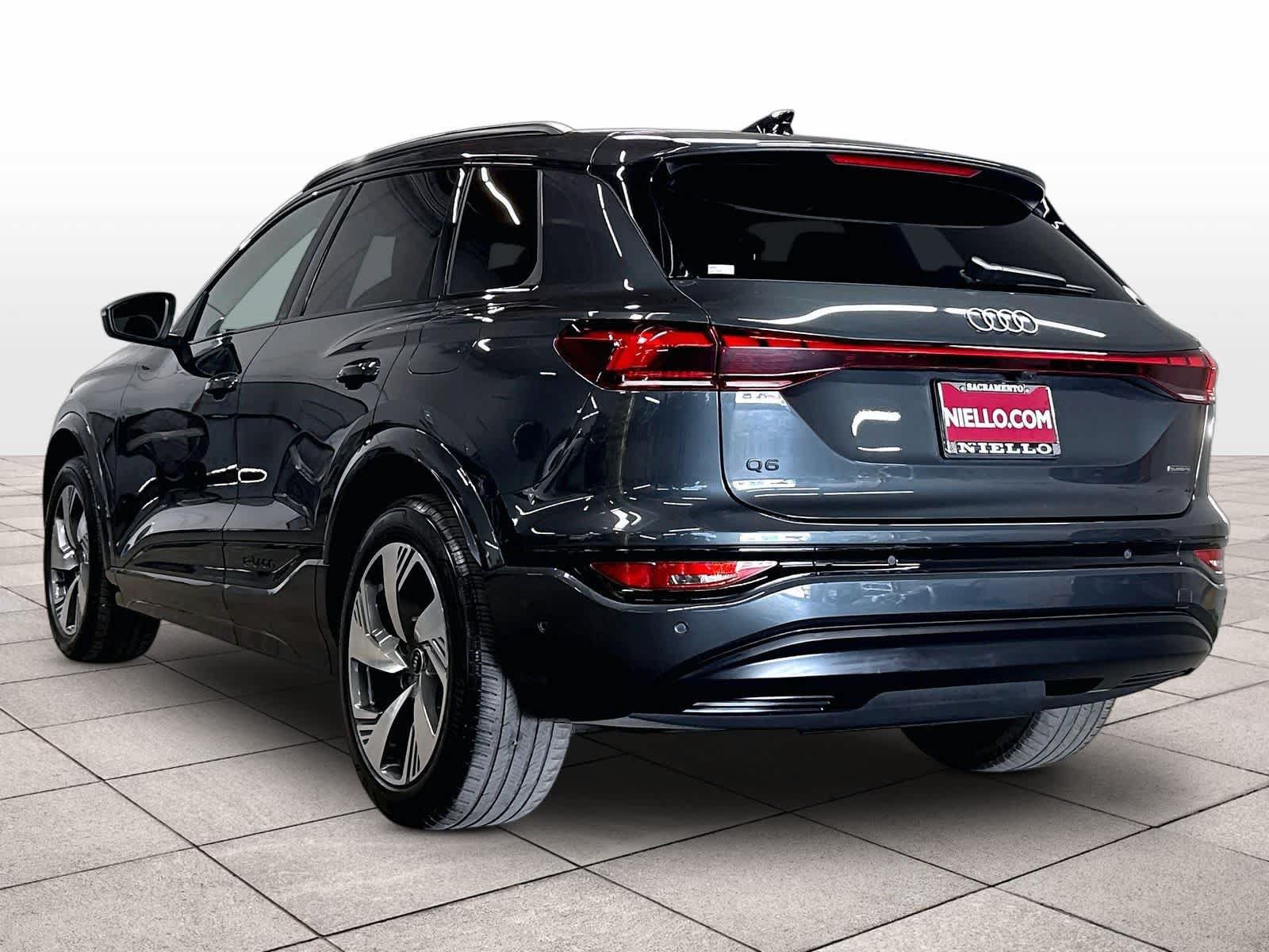 Used 2025 Audi Q6 e-tron Premium Plus w/ Premium Plus AWD/4WD image 13