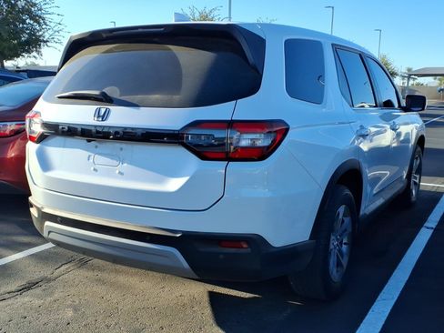 Used 2025 Honda Pilot EX-L image 4